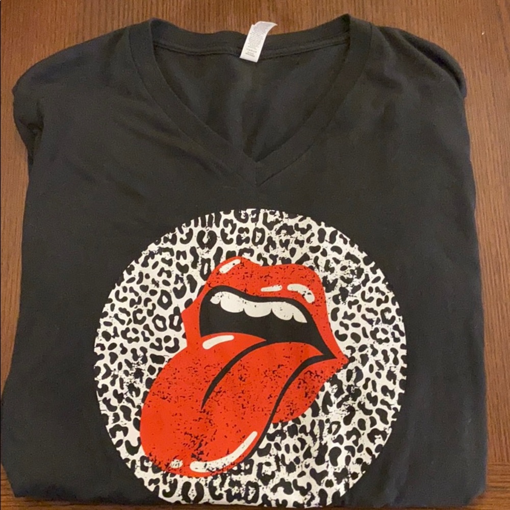 Women’s Rolling Stones/Leopard Graphic Tee